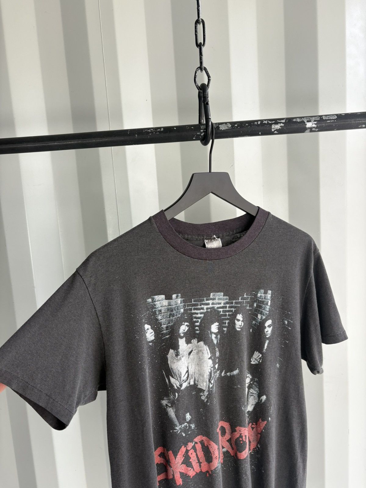 Band Tees Vintage Skid Row Youth Wild Faded Distressed Shirt Grunge Size US M / EU 48-50 / 2 - 3 Thumbnail
