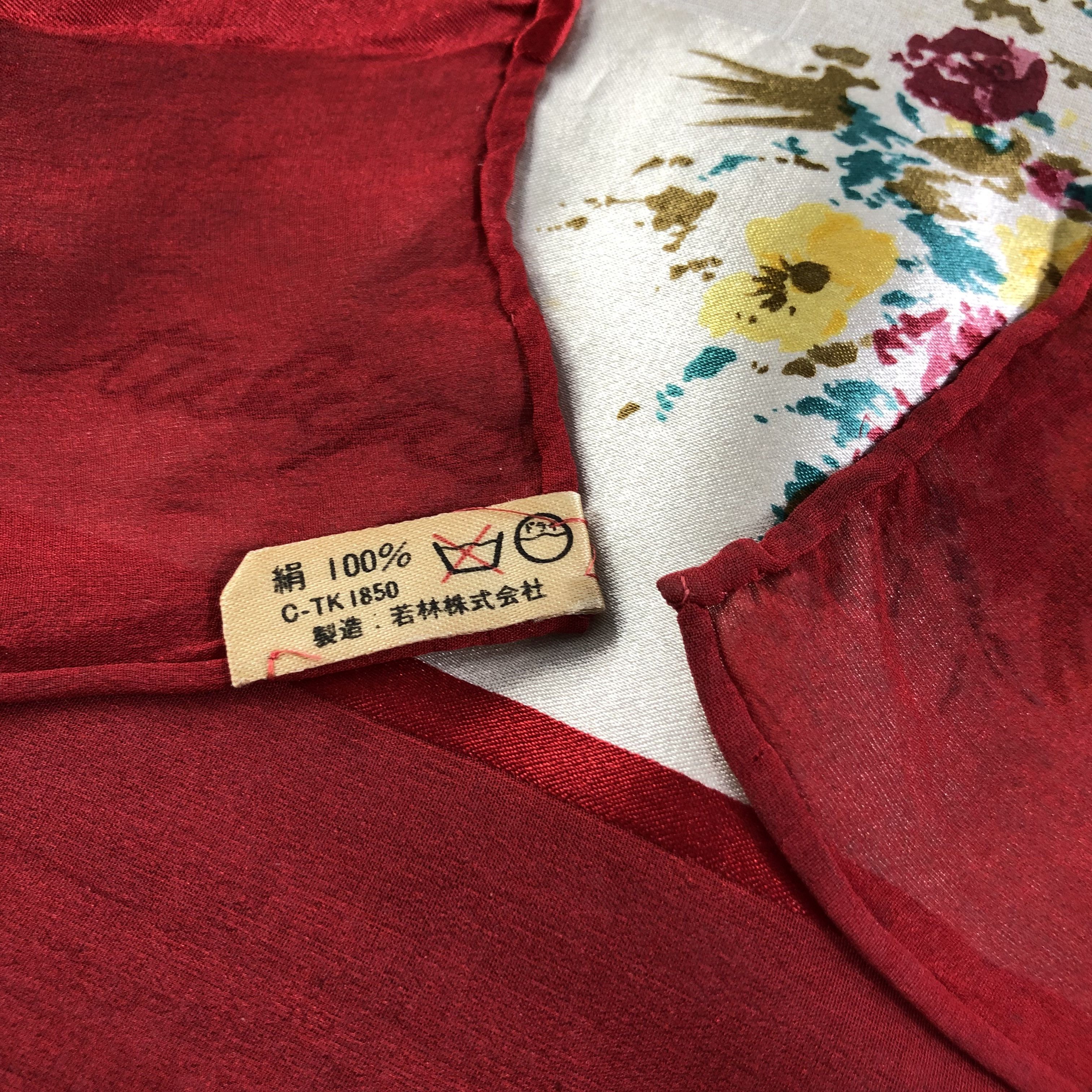 Pierre Balmain Pierre Balmain Floral Slit Thread Silk Scarf M453 Size ONE SIZE - 4 Thumbnail