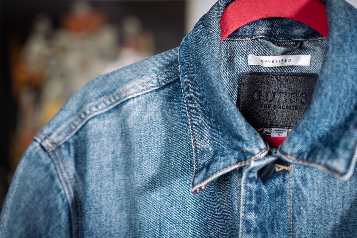 Guess Guess - Men's Oversized Embroidered Denim Flower Jacket Size US M / EU 48-50 / 2 - 4 Thumbnail