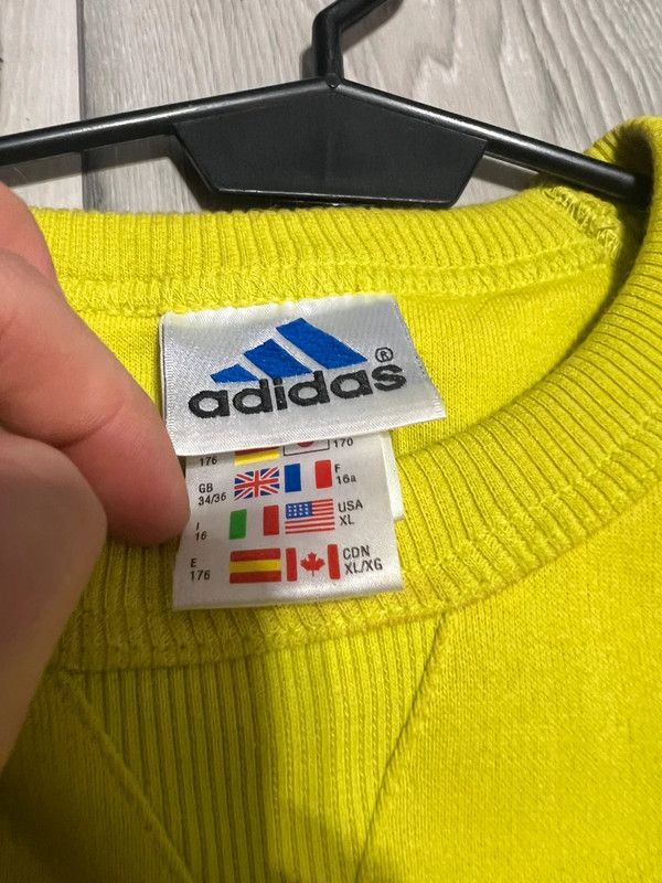 Adidas Crewneck Adidas Vintage 90s L Size US XL / EU 56 / 4 - 5 Thumbnail