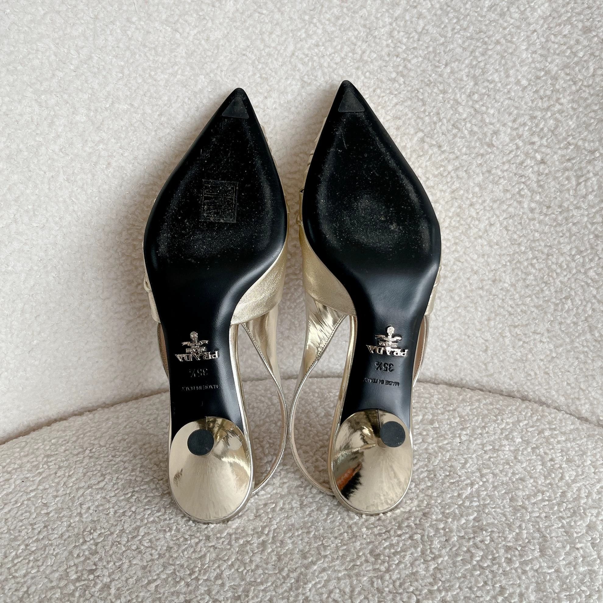 Prada Prada Gold Pointed Toe Heels 35.5 8381 Size US 5 / IT 35 - 6 Thumbnail