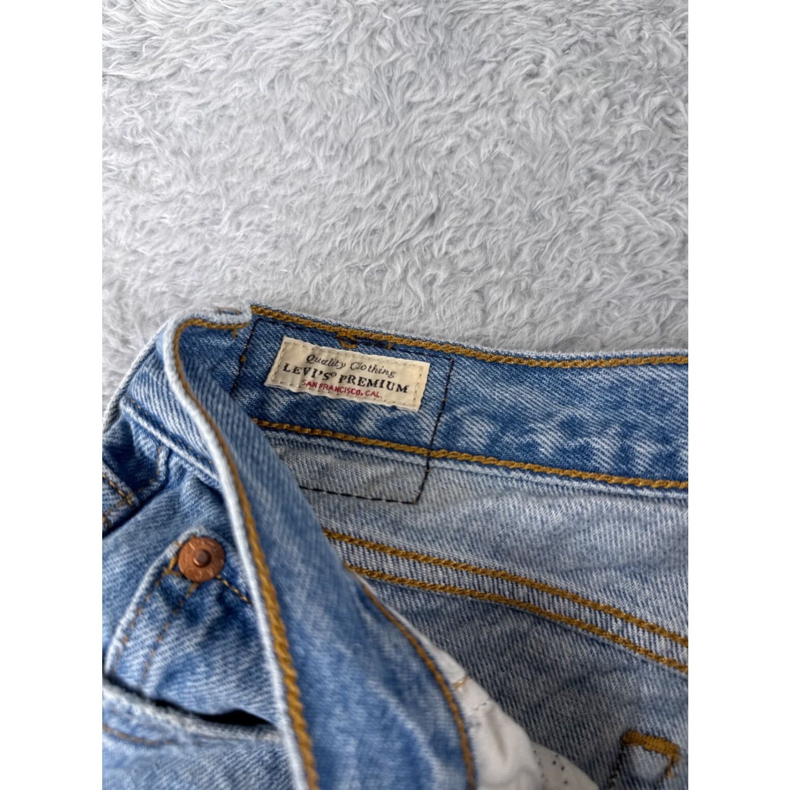 Levi's VINTAGE Levis Premium Jeans Women 29 Blue Denim Big E Wedgie Distressed Button Fly 28x27 Size 29" - 7 Thumbnail