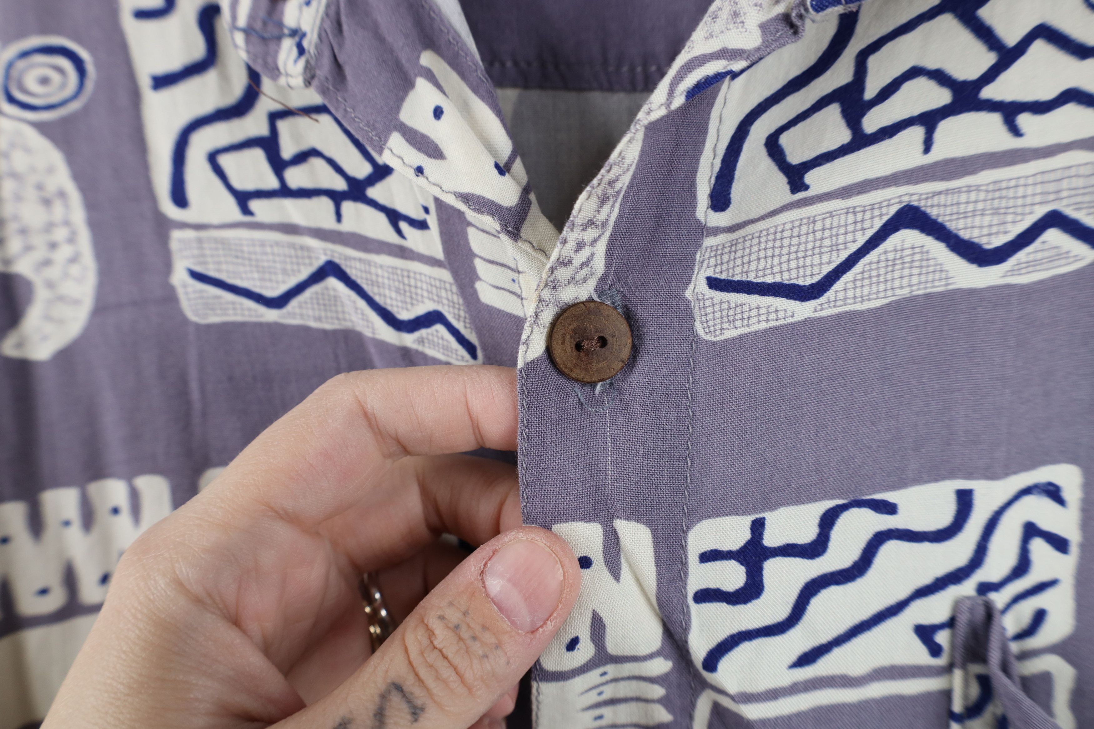 Vintage Vintage 90s Y2K Streetwear Hawaiian Rayon Button Shirt Luau Size US L / EU 52-54 / 3 - 8 Thumbnail