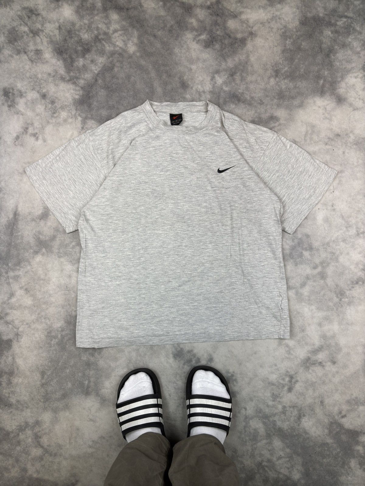 Nike Vintage Nike Black Tag Swoosh Logo T shirt Tees 90s Basic Size US M / EU 48-50 / 2 - 1 Thumbnail