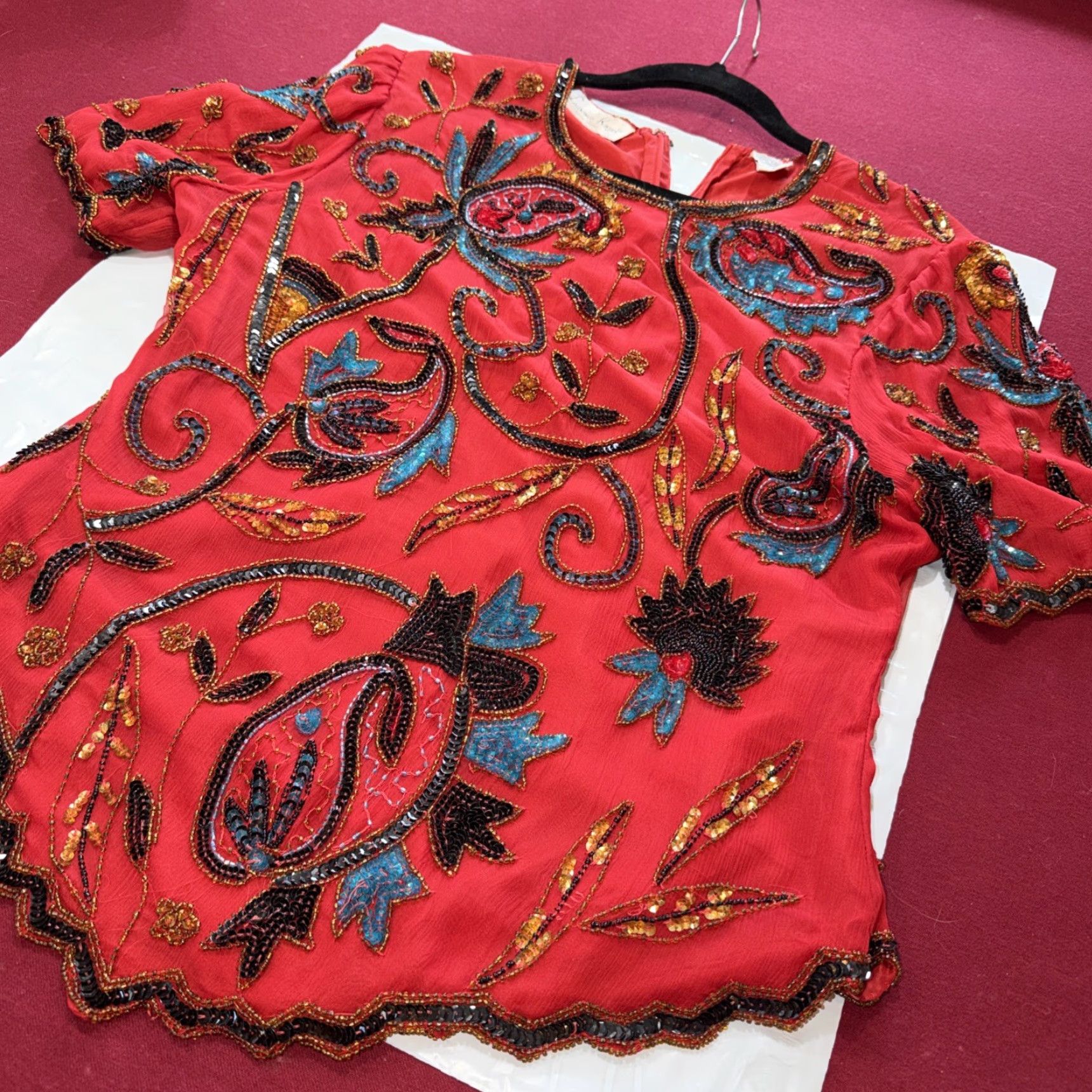 Vintage VINTAGE Laurence Kazar RED Silk black Blue Sequin Beaded Top Women L Floral S/S Formal Top Size L / US 10 / IT 46 - 4 Thumbnail