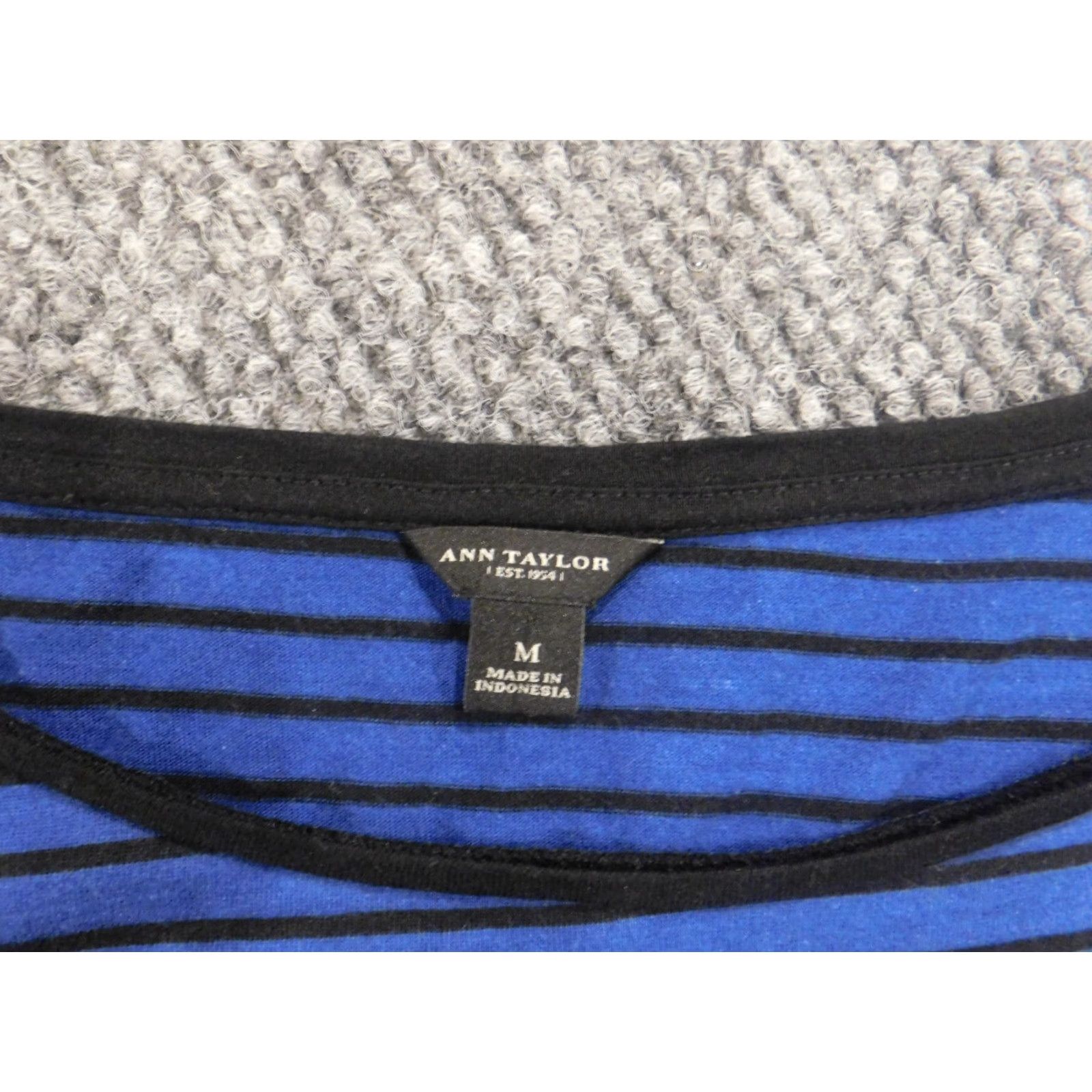 Ann Taylor Ann Taylor Blouse Shirt Womens M Blue Striped Crew Neck Pullover Casual Cotton Down Regular Button Size M / US 6-8 / IT 42-44 - 4 Thumbnail