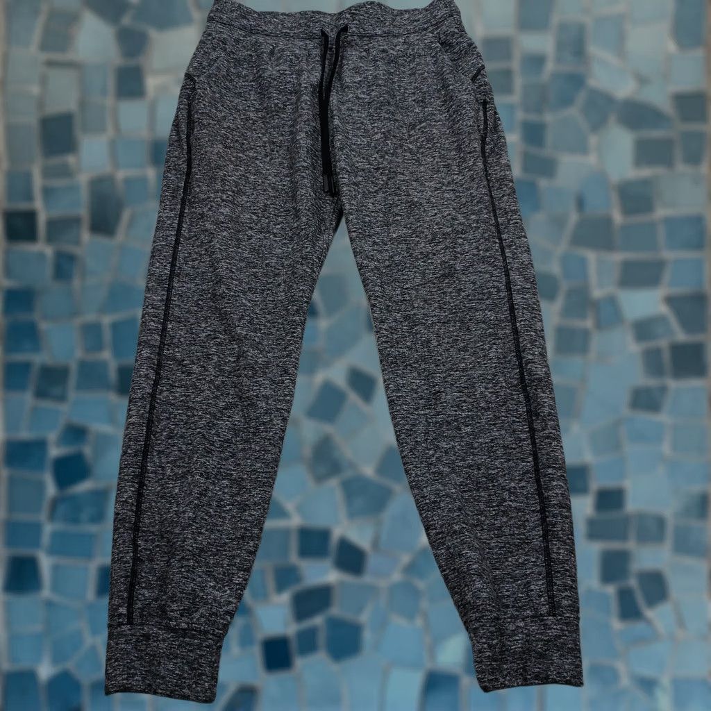 Lululemon Lululemon Joggers Womens 8 Gray Activewear Casual Drawstring A2 Regular Pockets Size 30" / US 8 / IT 44 - 1 Thumbnail