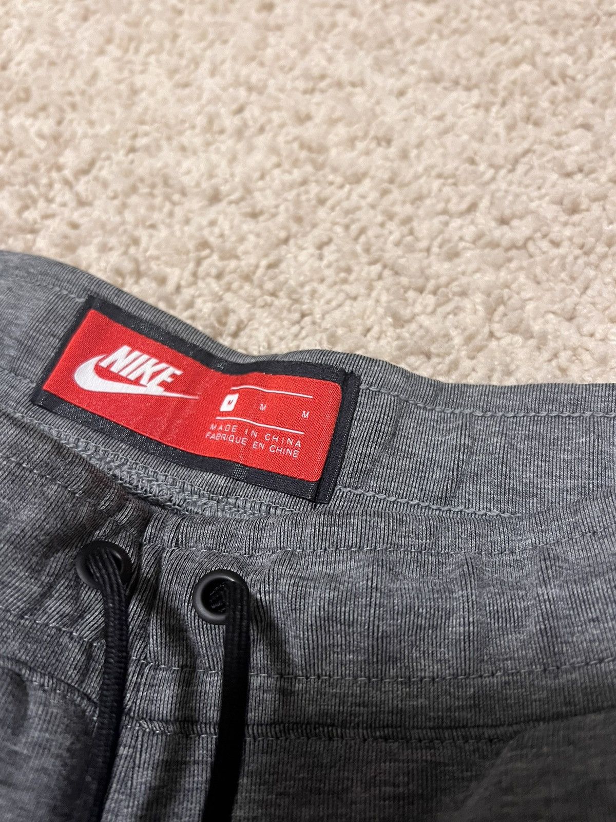 Nike Nike tech fleece joggers (1M) Size US 32 / EU 48 - 3 Thumbnail