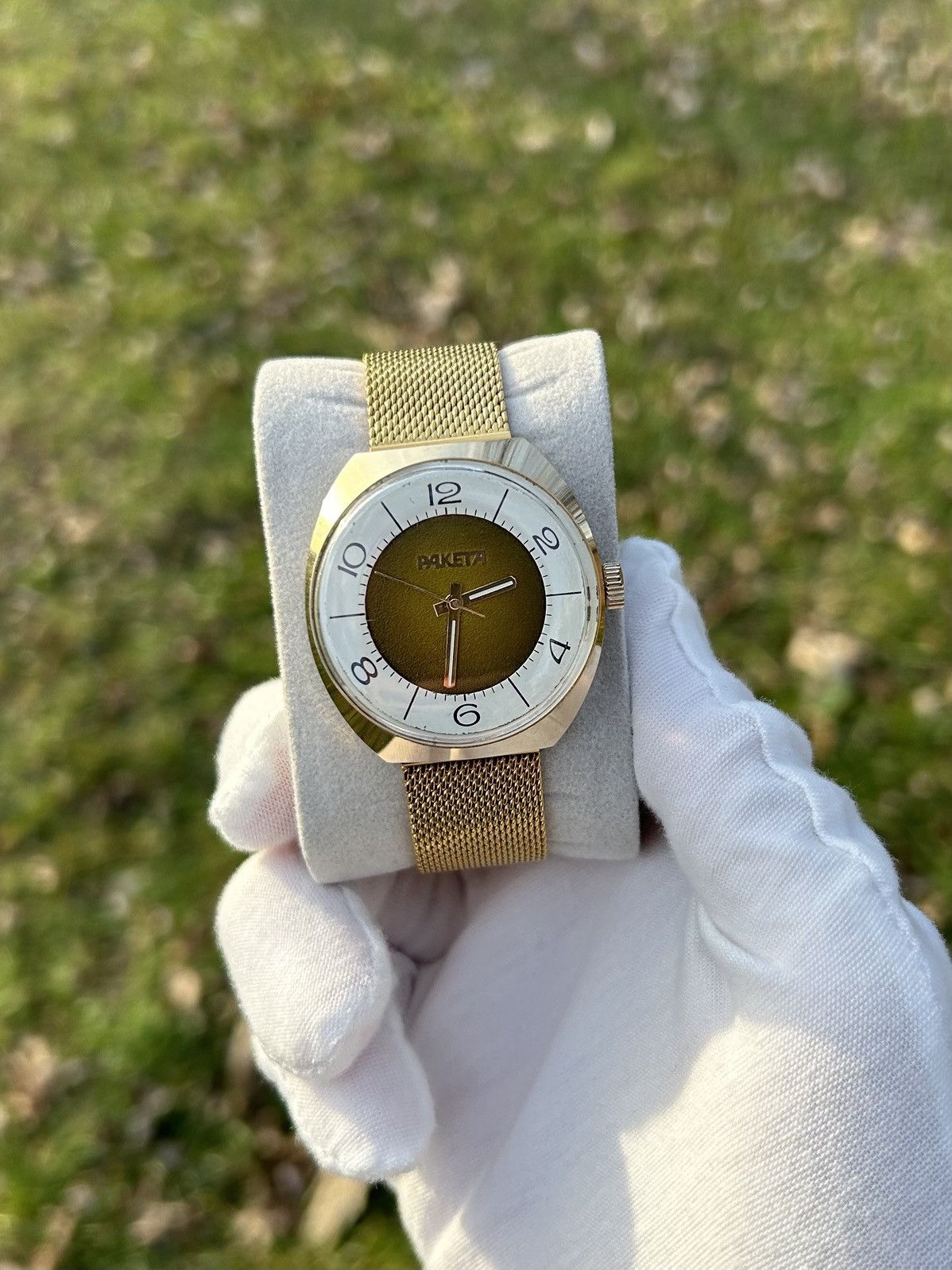 Vintage Vintage Watch Raketa Mechanical Made in USSR Authentic 1980s Size ONE SIZE - 11 Thumbnail