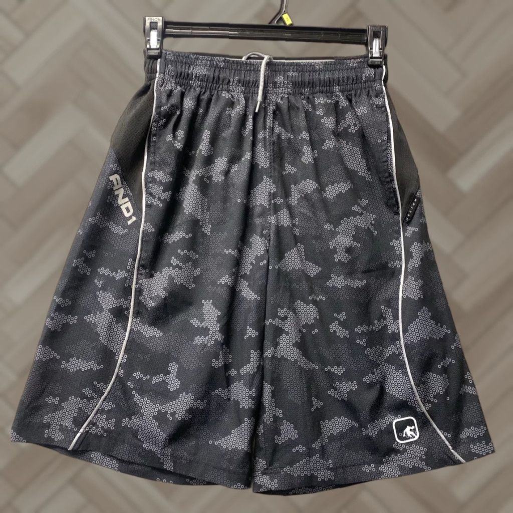 Vintage AND1 Mens Shorts Basketball Small S Elastic Waist Black And White Activewear 113-3 113-4 Size US 29 - 1 Thumbnail