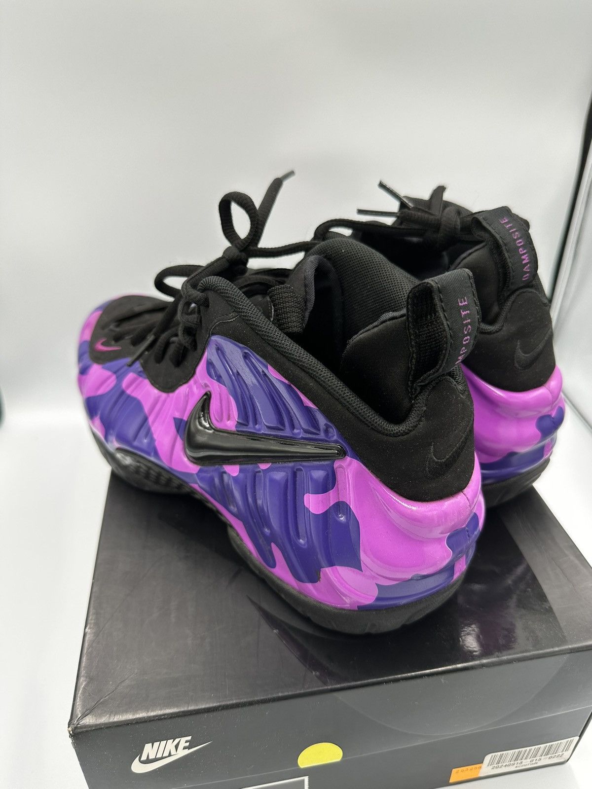 Nike Nike Foamposite Size US 9 / EU 42 - 3 Thumbnail