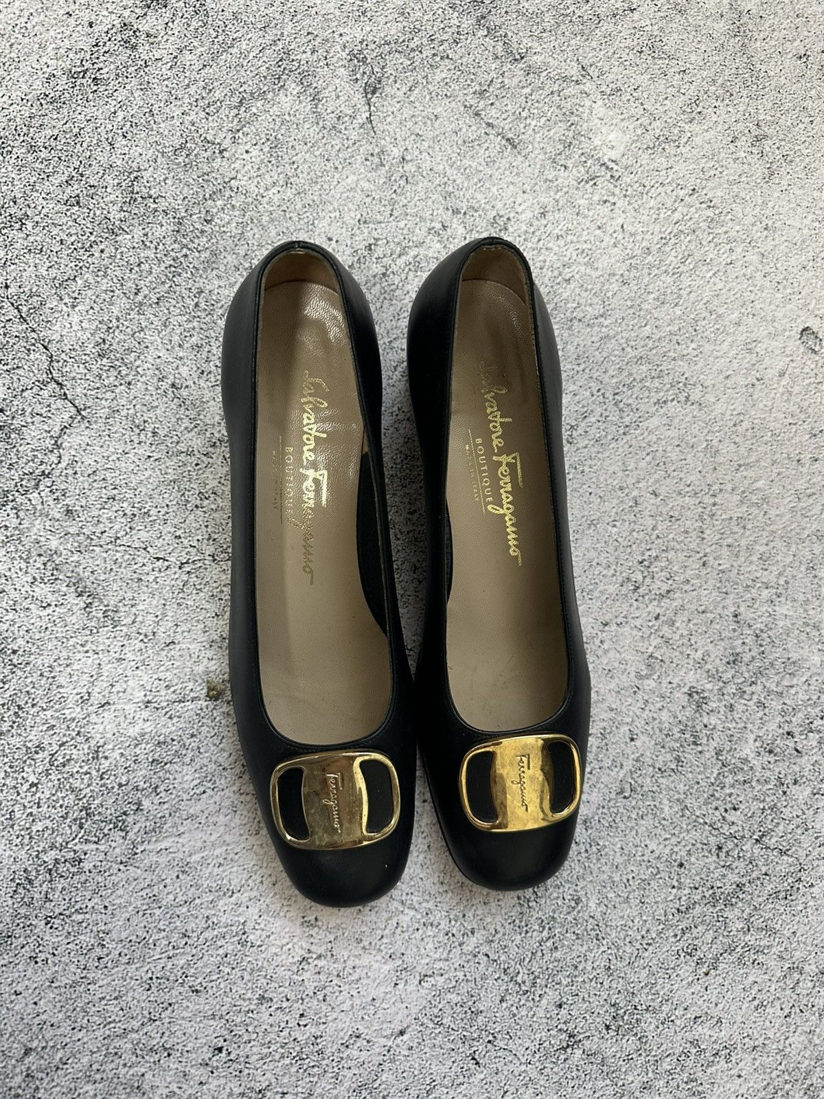 Salvatore Ferragamo Salvatore Ferragamo Leater Heels Golden Buckle Size US 5.5 / IT 35.5 - 3 Thumbnail