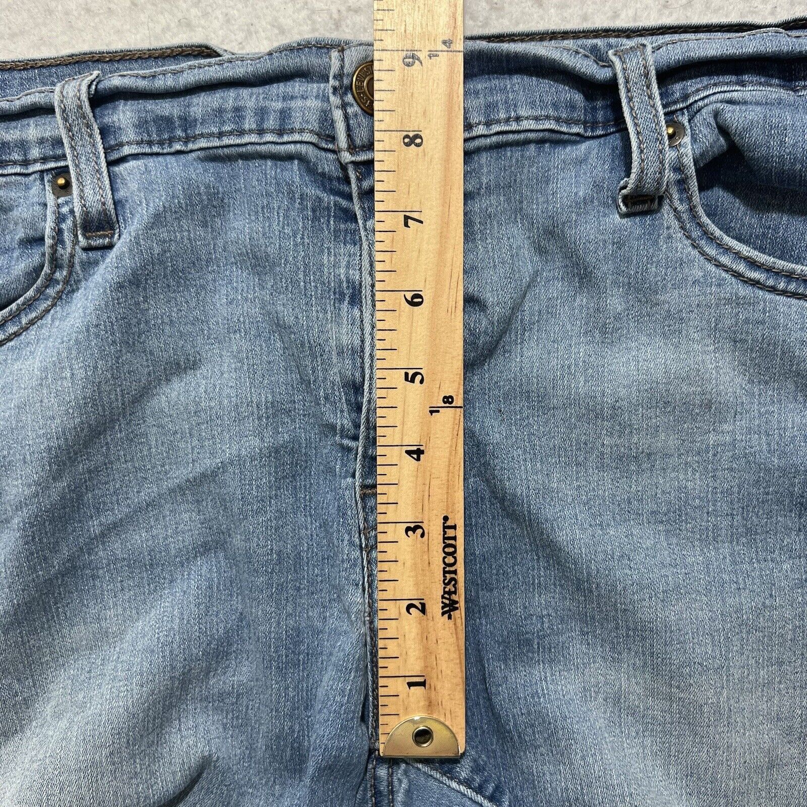 Levi's Levi's 36 Waist Blue Bermuda Jean Shorts Patch 5" Inseam Size 36" / US 14 / IT 50 - 10 Thumbnail