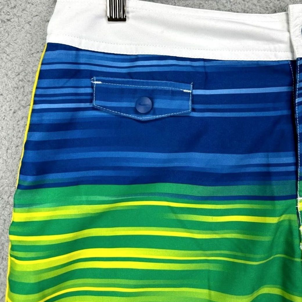 Nike Nike Swim Trunks Mens 34 Board Shorts Striped Green/Blue Beach Surfing Lightweight Pockets Size US 29 - 6 Thumbnail