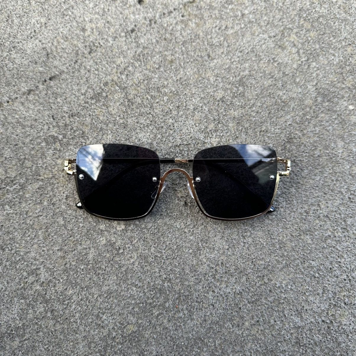 Vintage SUNGLASSES BRAND NEW CLASSIC RETRO VINTAGE YT9071-02 Size ONE SIZE - 1 Thumbnail