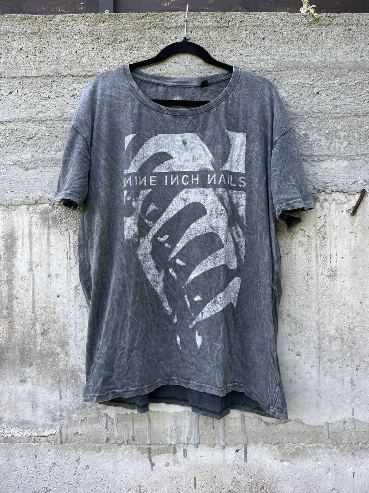Band Tees Nine Inch Nails Grey tie dye t-shirt Size US XXL / EU 58 / 5 - 1 Thumbnail