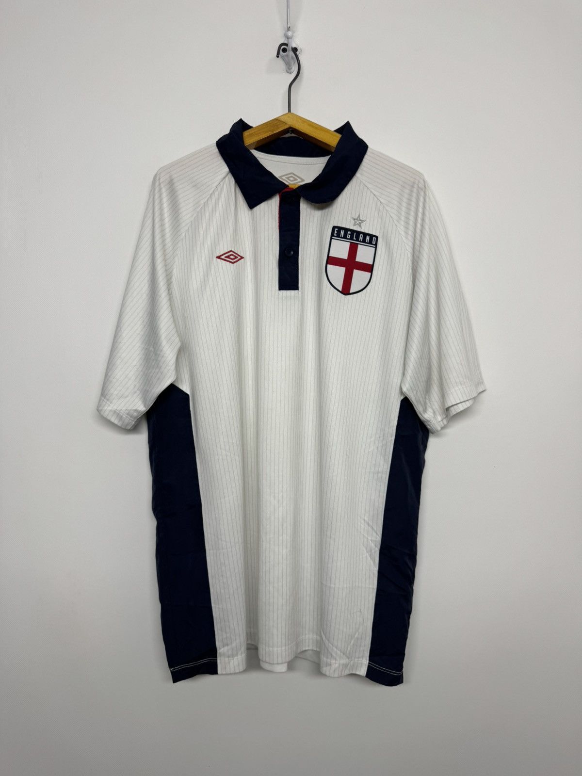 Umbro Umbro England Soccer Jersey Reproduction Football Shirt Size US L / EU 52-54 / 3 - 2 Thumbnail