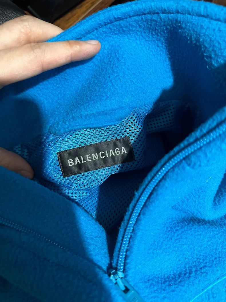 Balenciaga Balenciaga Embroidered Logo Fleece Jacket Coat Size US S / EU 44-46 / 1 - 5 Thumbnail