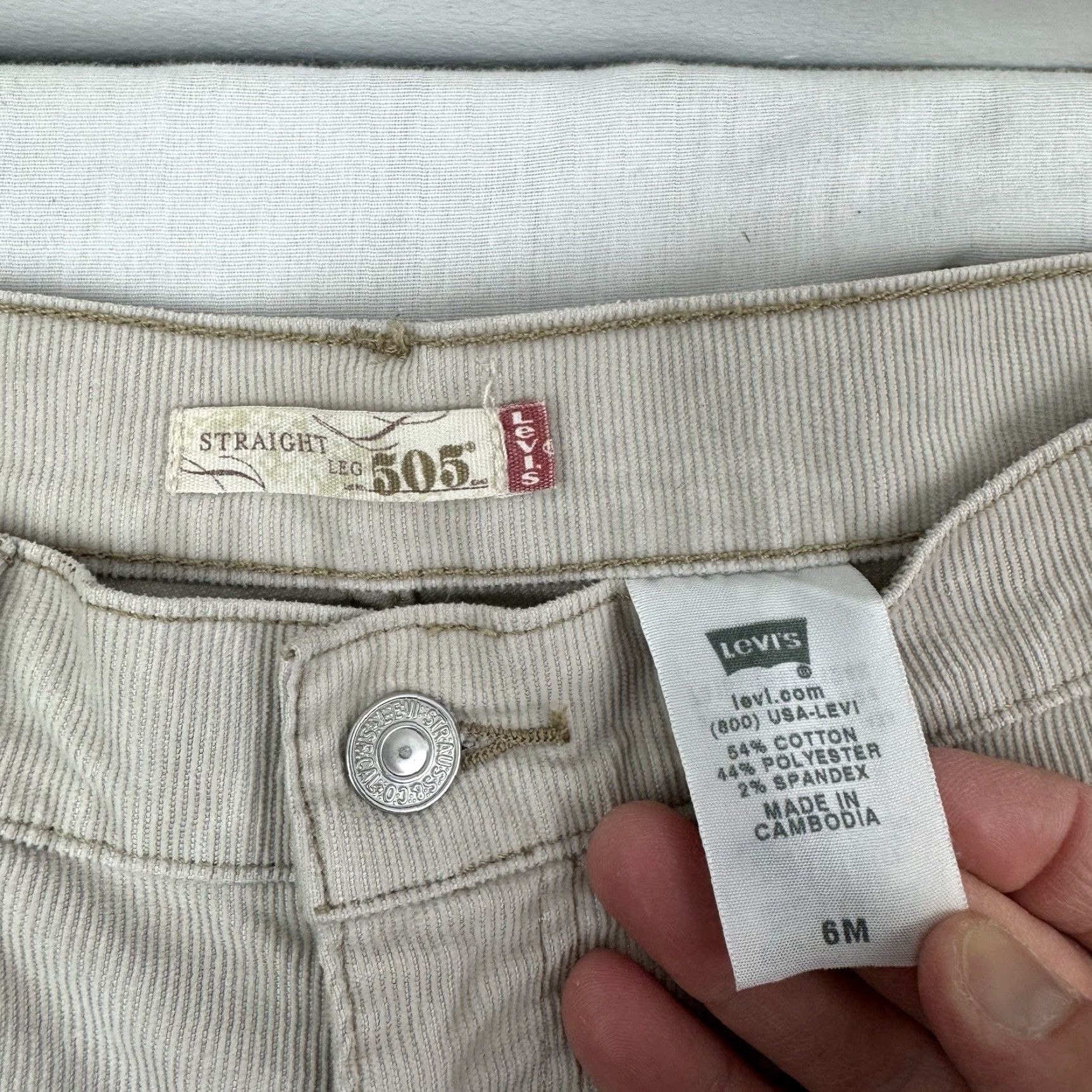 Levi's VINTAGE Levi's 505 Corduroy Pants Womens 6M Khaki Straight Leg Y2K 2000s Size 28" / US 6 / IT 42 - 4 Thumbnail