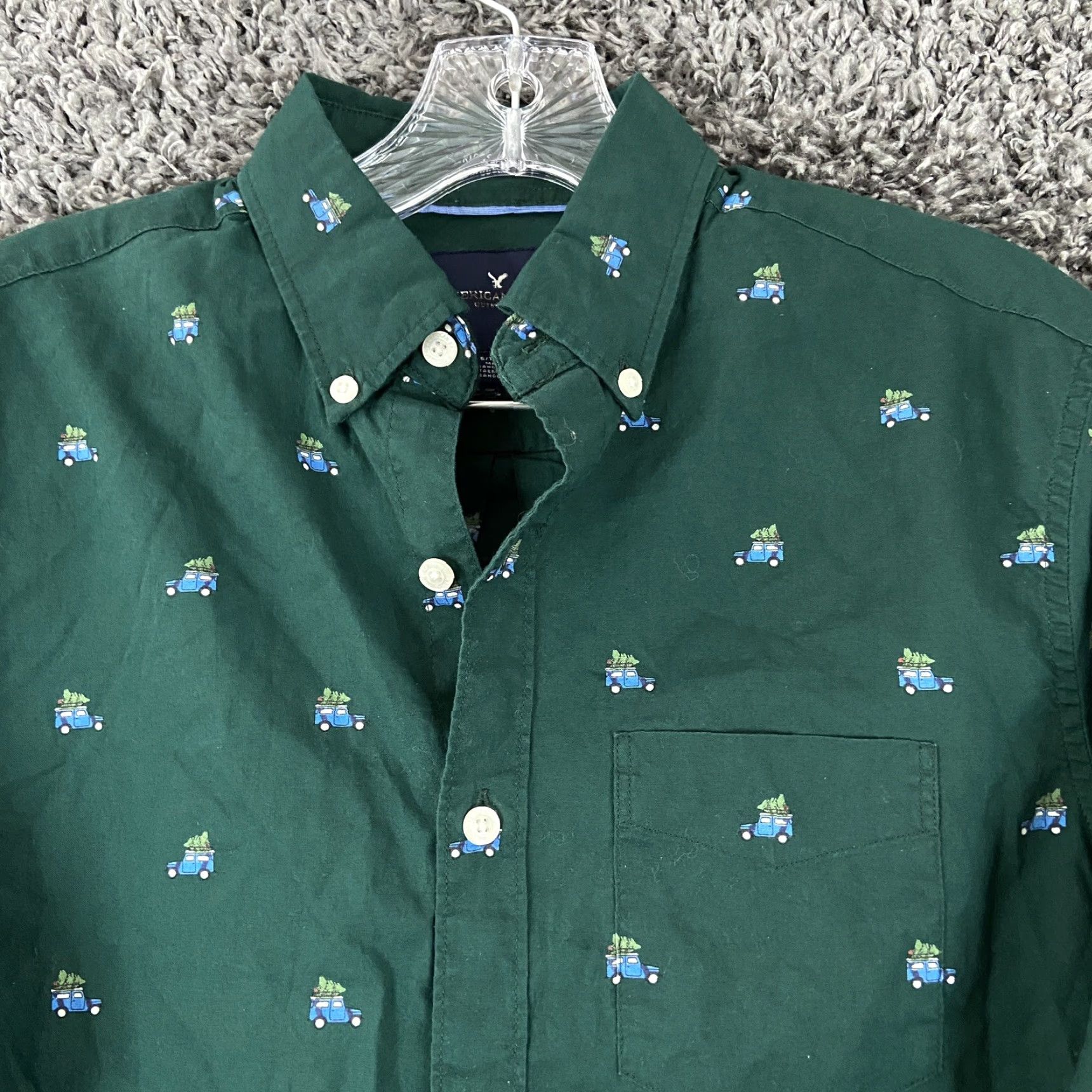 American Eagle Outfitters VINTAGE American Eagle Outfitters Men’s XS Green Cars With Christmas Trees Button-Down Button-Up Long Sleeve Shirt Christmas Men XS Green Pockets Size US XS / EU 42 / 0 - 6 Thumbnail