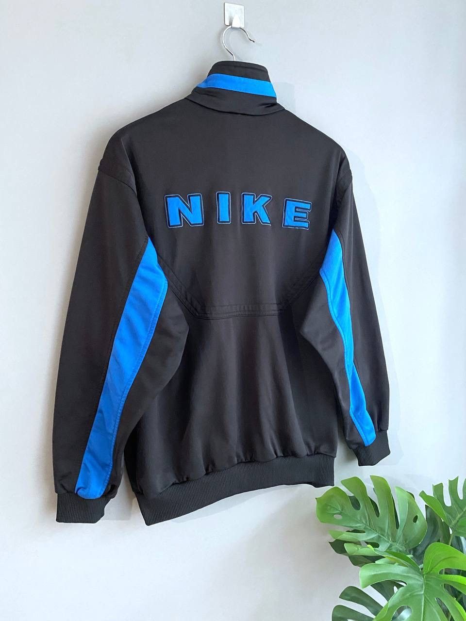 Nike × Vintage Nike 90s Vintage Y2K Men's Track Jacket, Size M Size US M / EU 48-50 / 2 - 3 Thumbnail