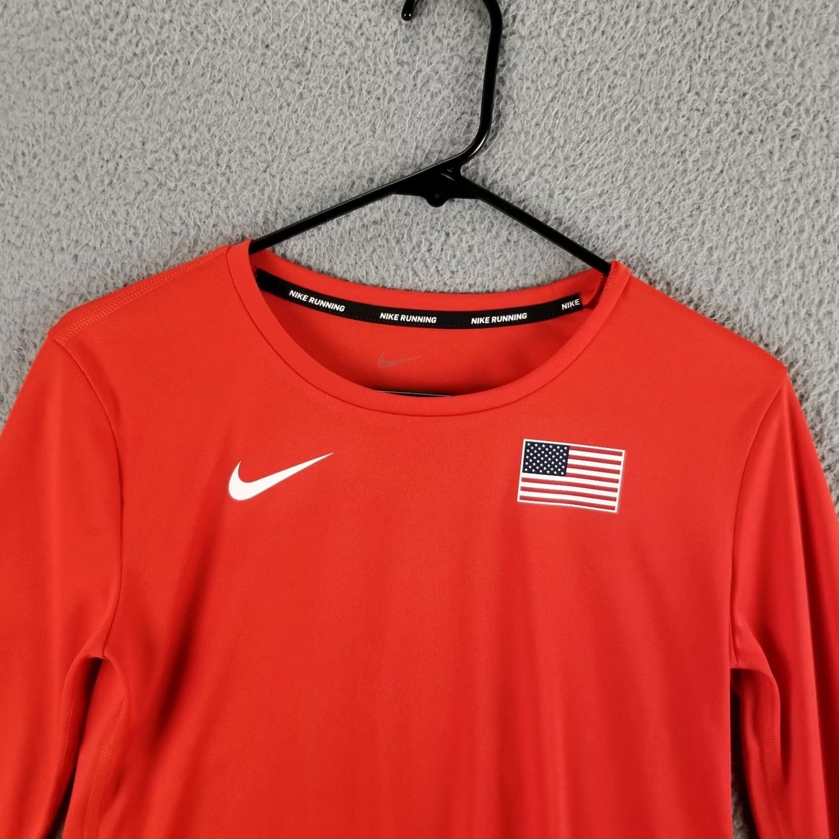 Nike Nike Shirt Women XS Red Running USA Dri-FIT Crew Neck Long Sleeve CQ0135-641 Size XS / US 0-2 / IT 36-38 - 2 Thumbnail