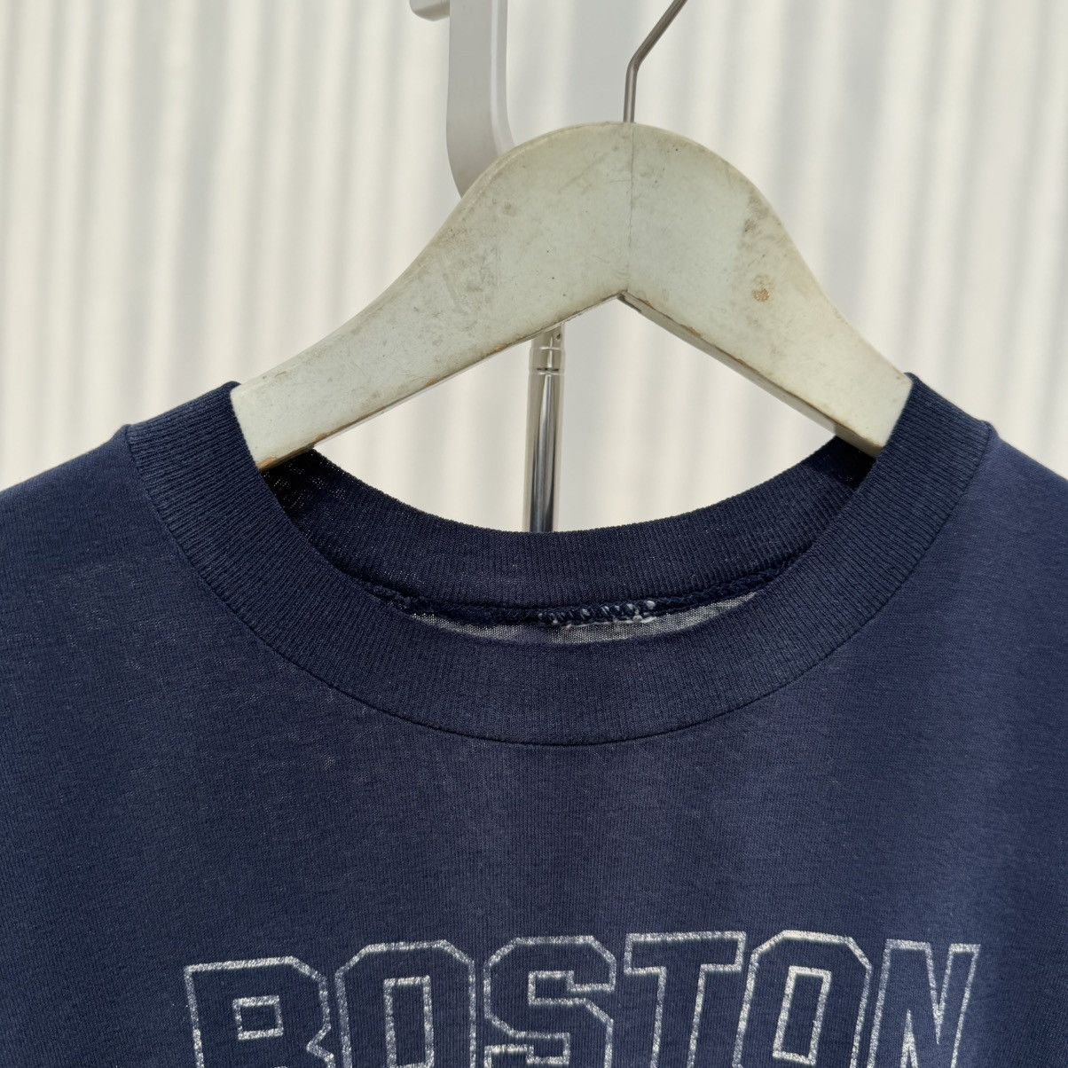 Vintage Boston Red Sox faded logo tee. Size US L / EU 52-54 / 3 - 3 Thumbnail