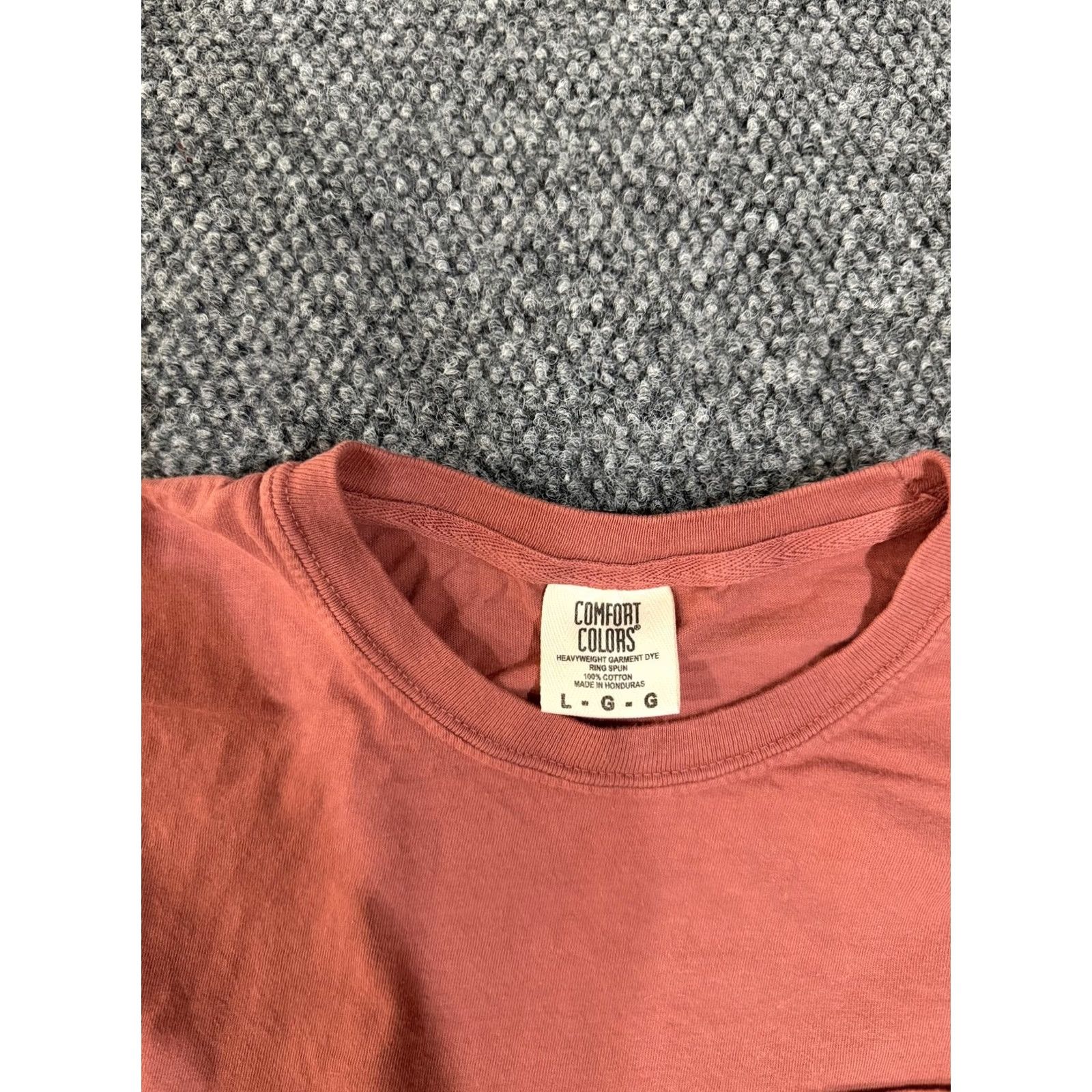 Comfort Colors Comfort Colors Shirt Mens L Red Delta Sig Fall Rush Pocket Graphic T-Shirt Size US L / EU 52-54 / 3 - 5 Thumbnail