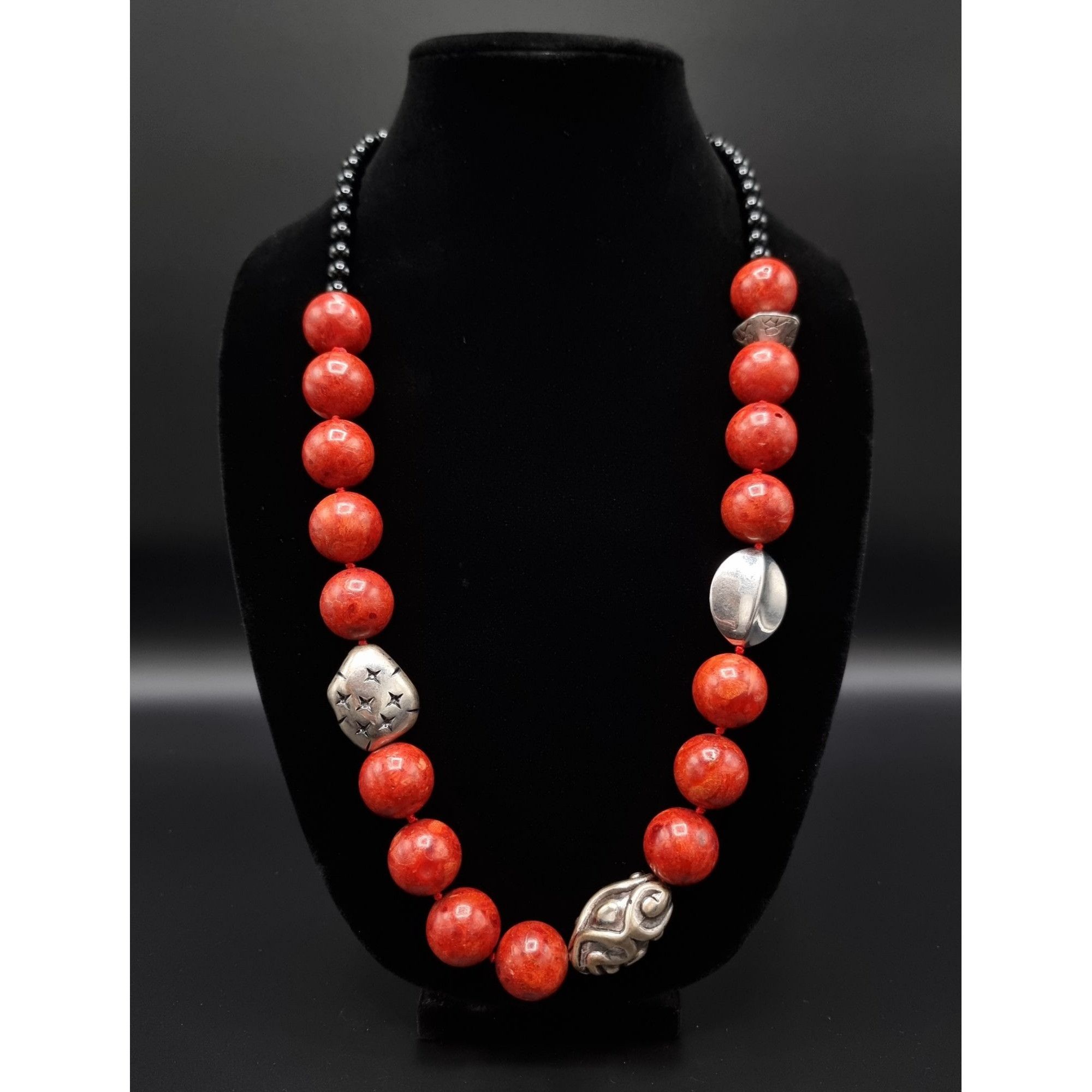 Vintage Red Coral & Black Onyx Beaded Necklace Size ONE SIZE - 1 Thumbnail