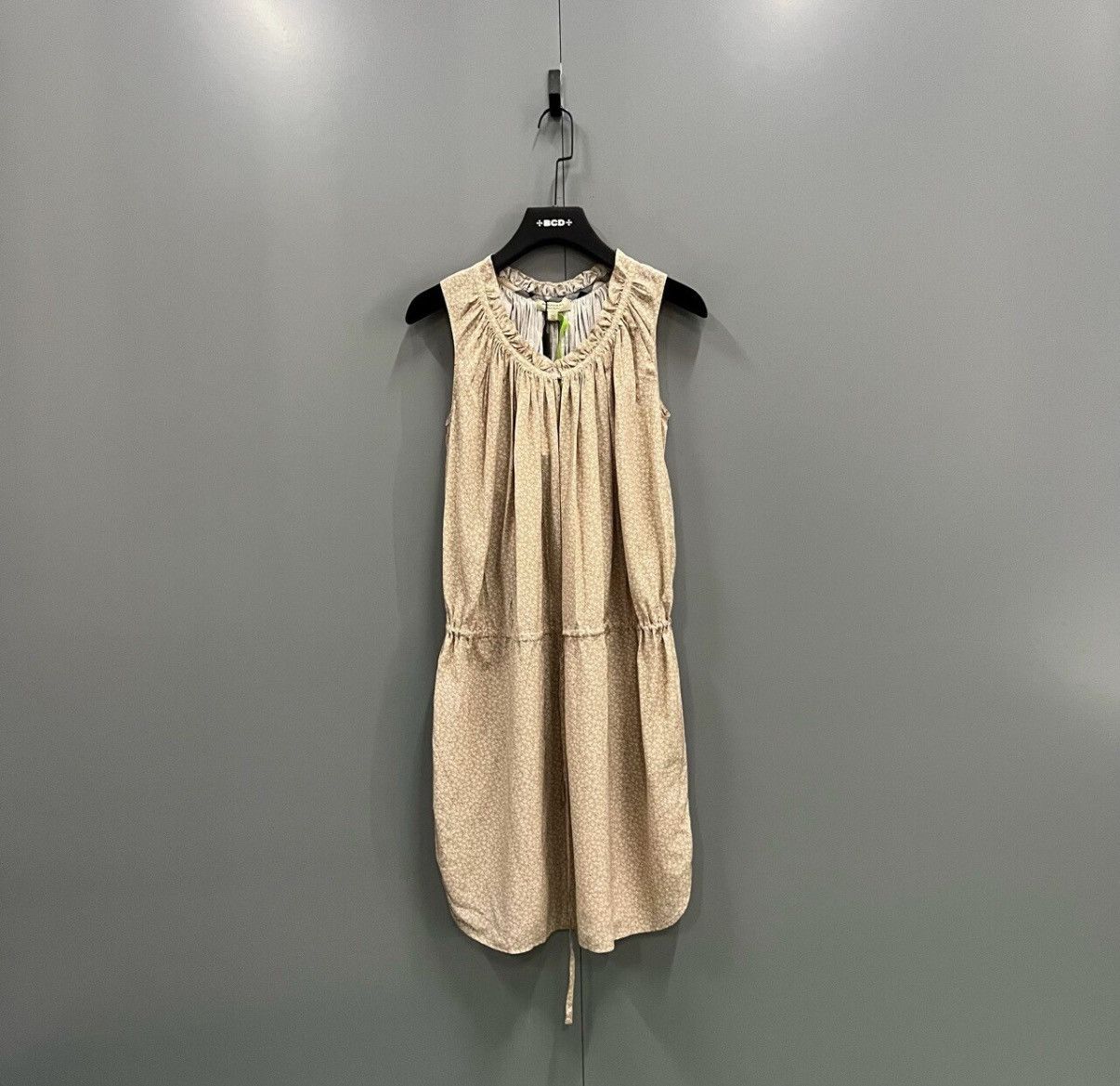Burberry Burberry Floral Sleeveless Dress J41 Size XS / US 0-2 / IT 36-38 - 1 Thumbnail