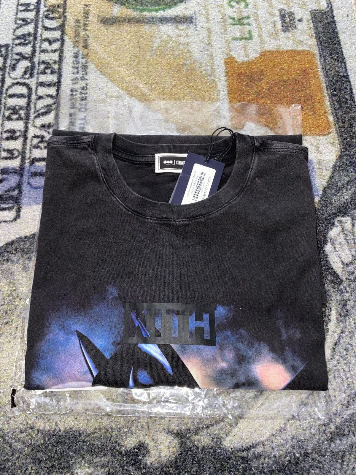 DC Comics × Kith Kith x Batman Forever Hero Vintage Tee Black Size US XXL / EU 58 / 5 - 2 Thumbnail