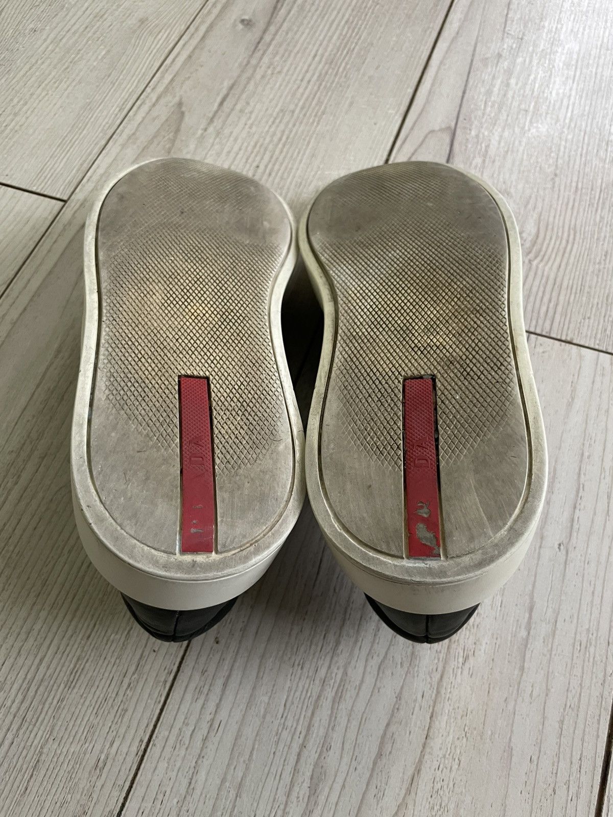 Prada Prada Leather Sneaker Shoes Size US 8 / EU 41 - 11 Thumbnail
