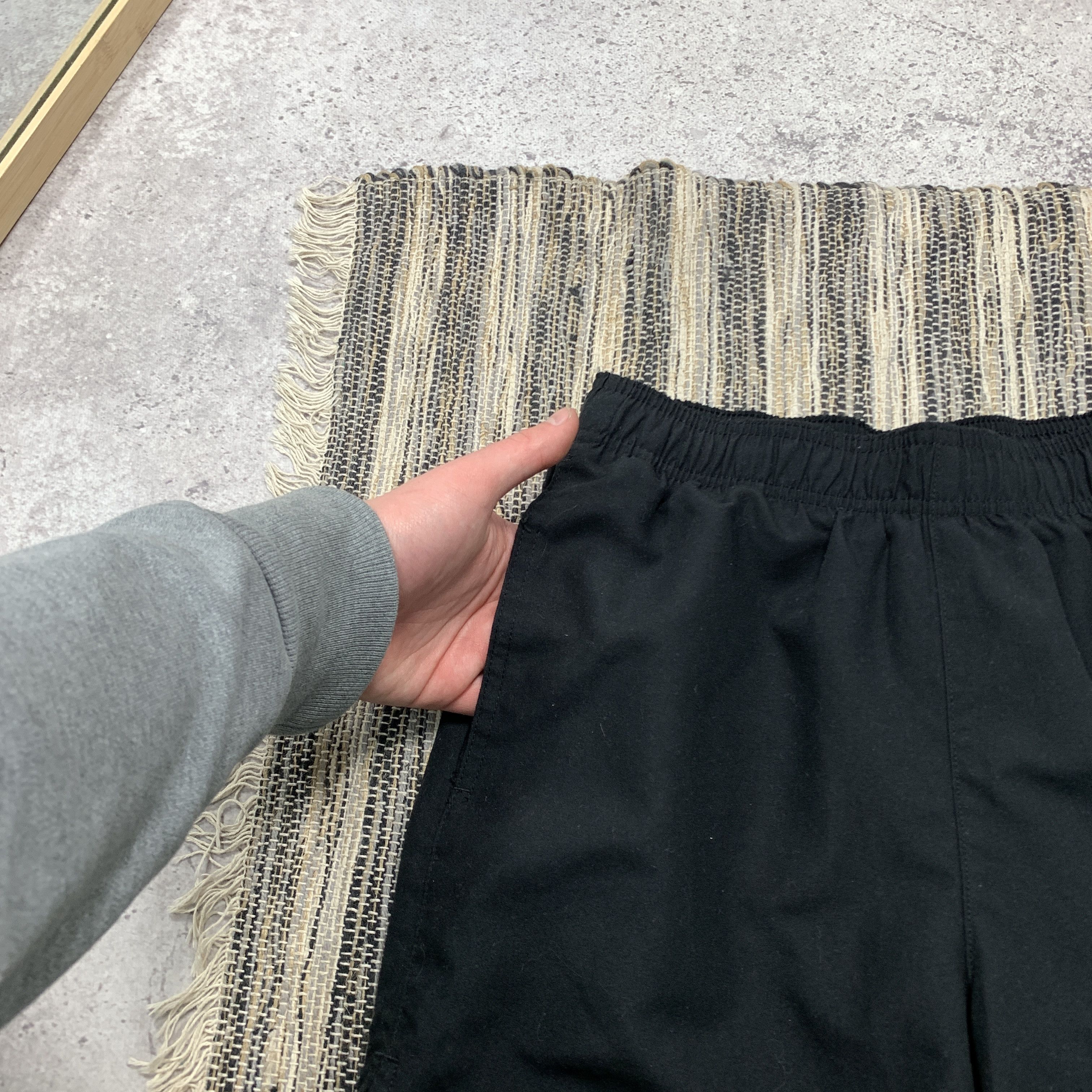 Nike Nike Swoosh Black Nylon Shorts XS Size US 28 / EU 44 - 3 Thumbnail