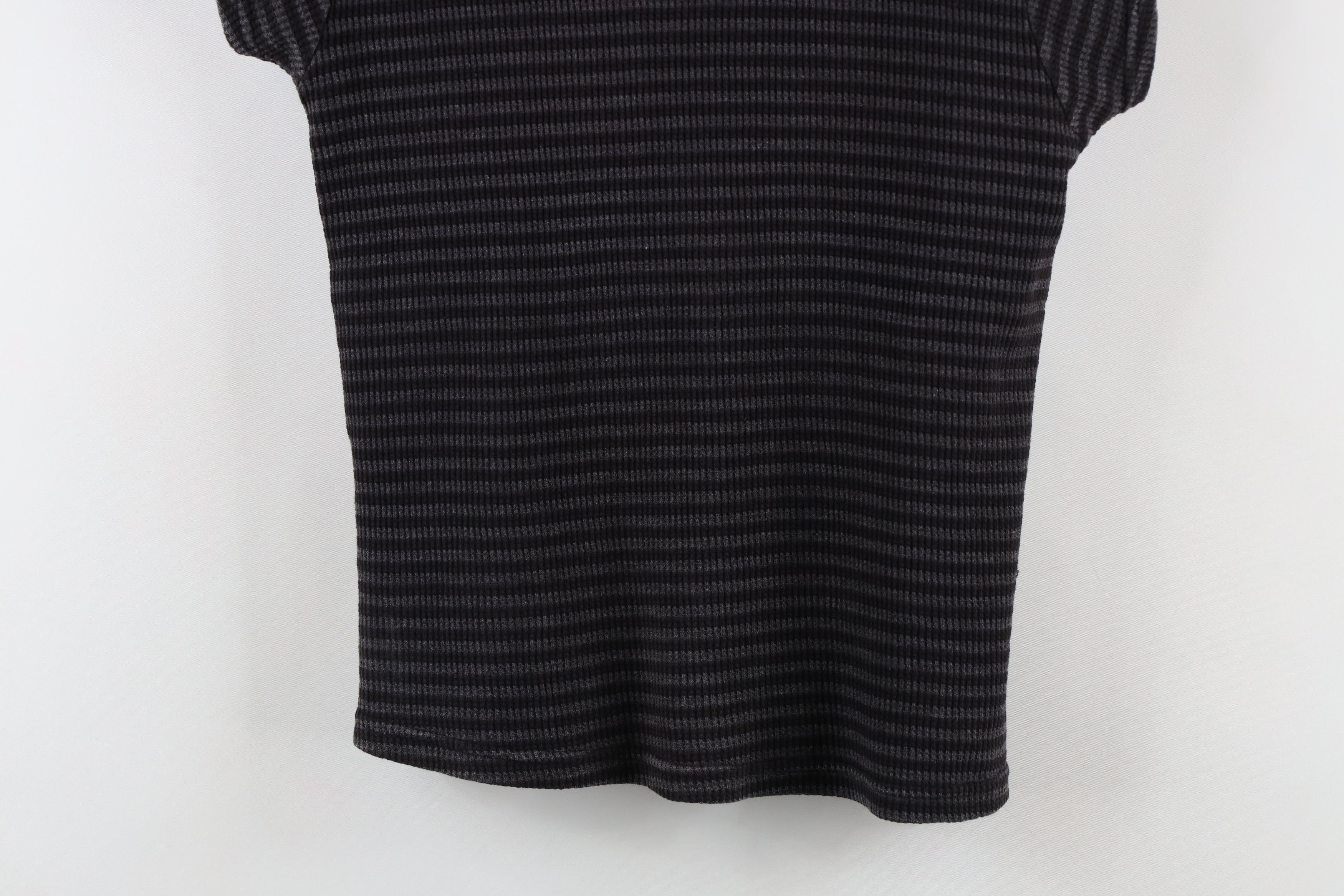 Vintage Vintage 90s Streetwear Waffle Knit Cropped T-Shirt USA Size M / US 6-8 / IT 42-44 - 3 Thumbnail