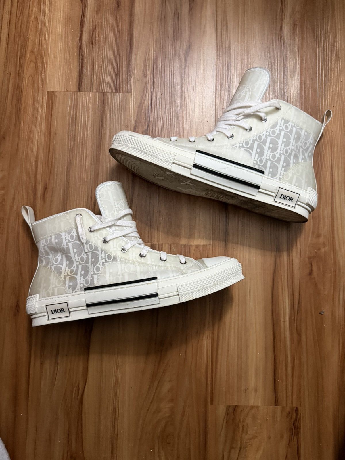 Dior Dior B23 ‘White Raised Oblique’ Size US 14 / EU 47 - 1 Thumbnail