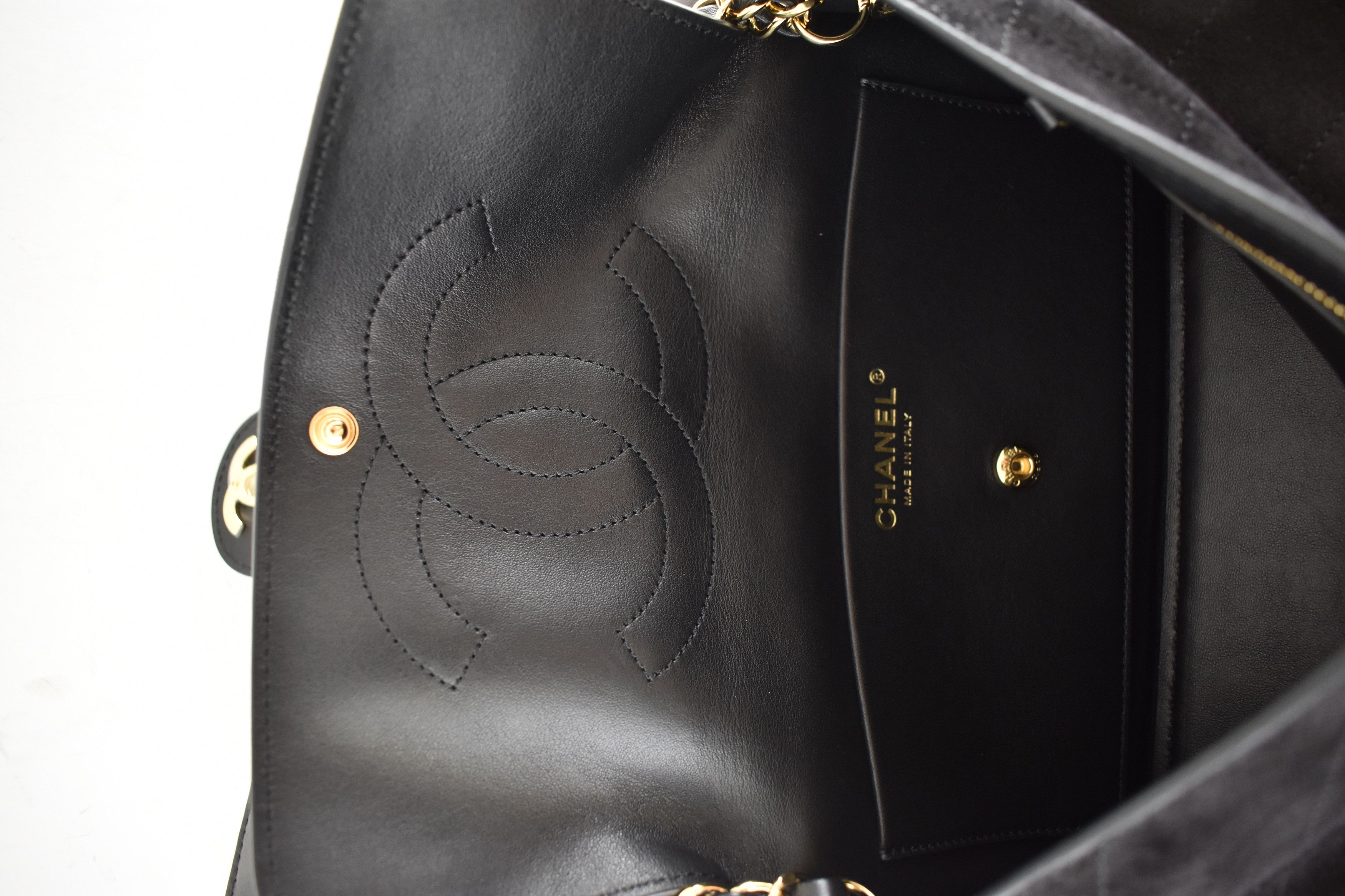 Chanel 26S Maxi Souplissimo Small Medium Suede CC Logo Flap Bag Size ONE SIZE - 16 Thumbnail