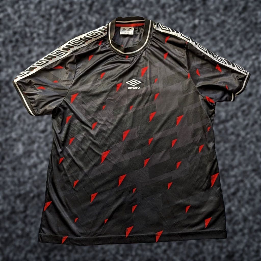 Umbro Umbro Carling Jersey Mens Size XL Black Shirt Men XL Black Umbro Carling Jersey Size US XL / EU 56 / 4 - 1 Thumbnail