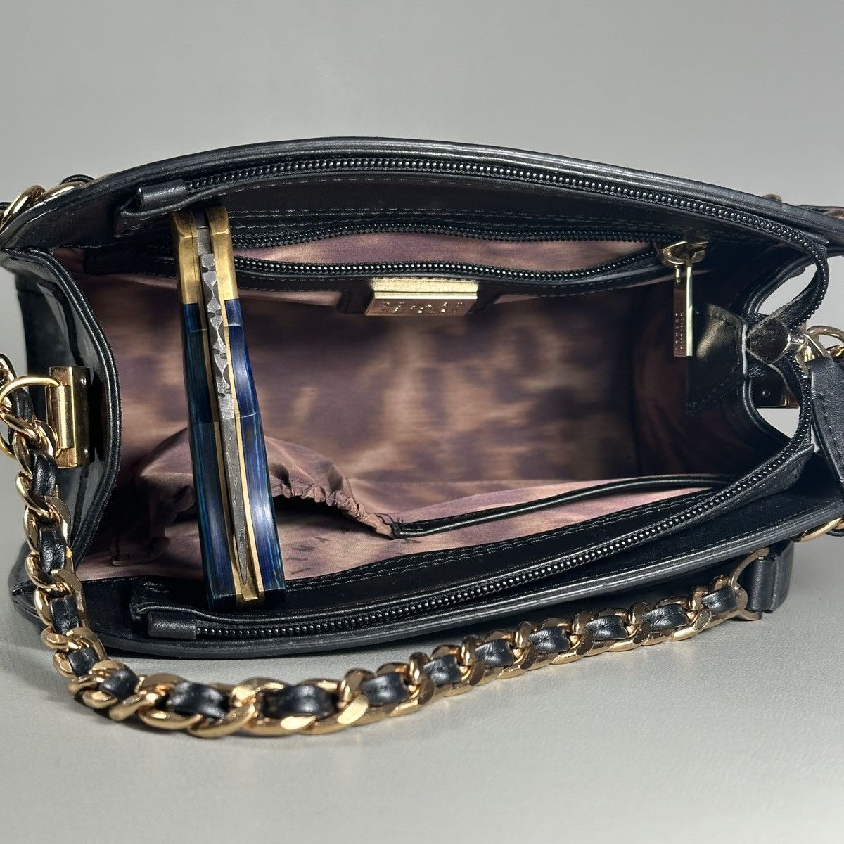 Stuart Weitzman Stuart Weitzman Podbag Leather Shoulder Bag Black Calf Chain Size ONE SIZE - 8 Thumbnail