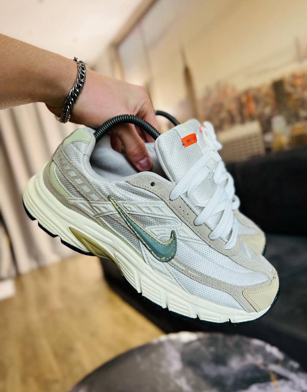 Nike nike iniator Size US 9 / EU 42 - 4 Thumbnail