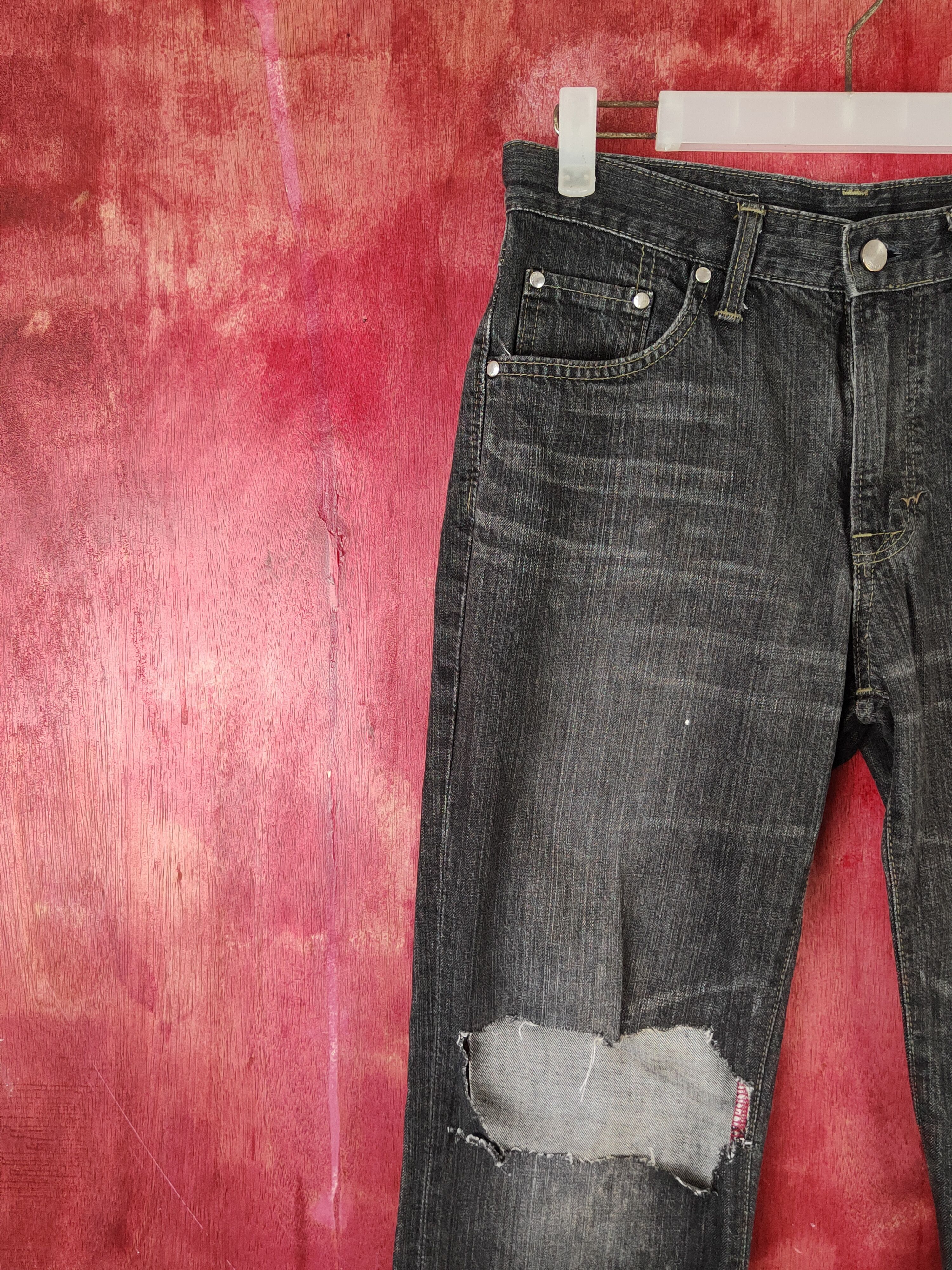Edwin × Japanese Brand Edwin Black Distressed Ripped Jeans #S1851 Size US 29 - 3 Thumbnail