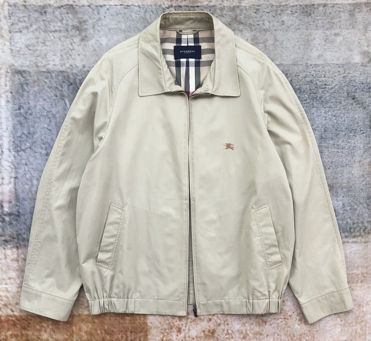 Burberry Burberry London Mens Embroidery Logo Novacheck Bomber Jacket Size US XL / EU 56 / 4 - 1 Thumbnail