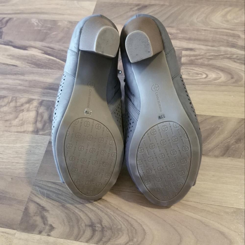 Designer Giani Bernini Memory Foam Peep Toe Size 7 1/2 W Size US 7.5 / IT 37.5 - 5 Thumbnail