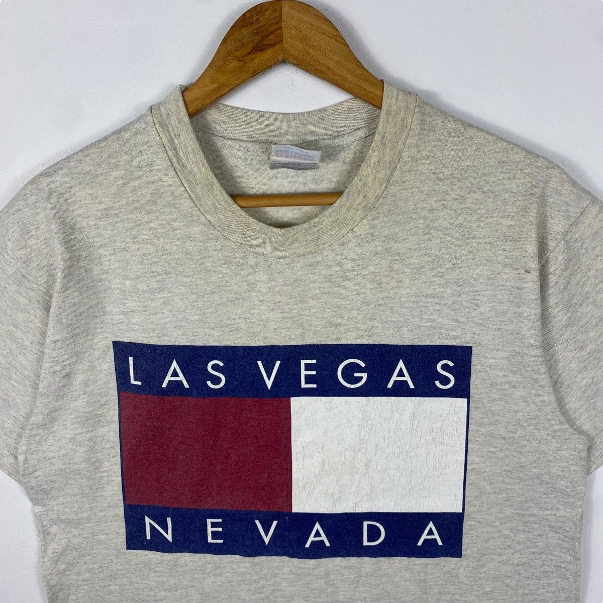 Vintage Vintage 90' LAS VEGAS NEVADA Tommy Hilfiger Style Graphic Size US M / EU 48-50 / 2 - 2 Thumbnail