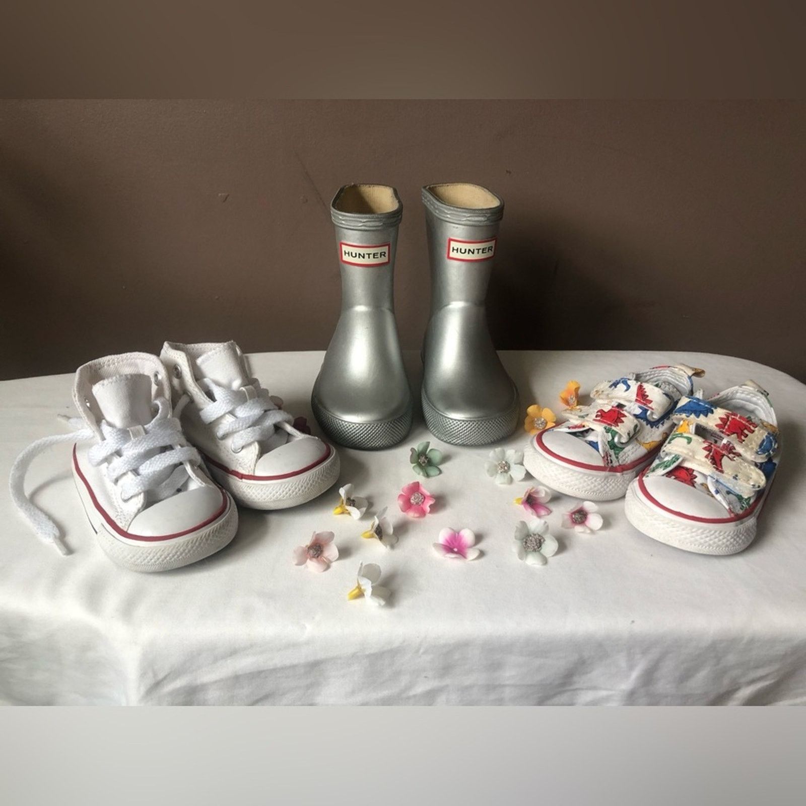 Hunter Baby Hunter boots and converse chucks. Size 3 and 4. Size US 4 / IT 34 - 2 Thumbnail