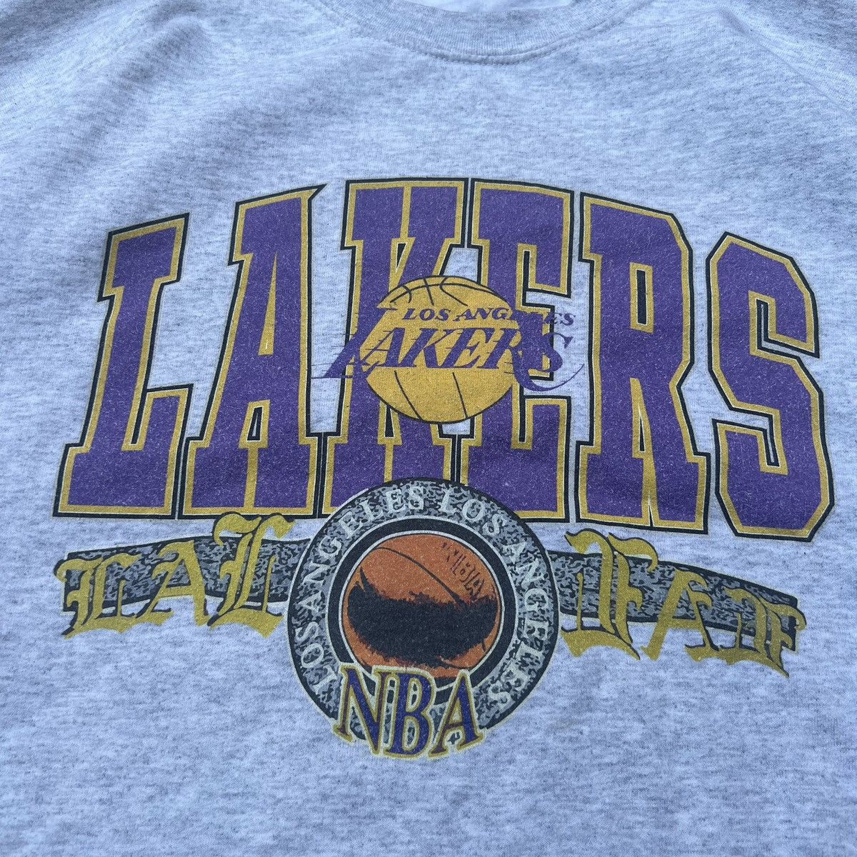 NBA Vintage LA Lakers 90s NBA Crewneck Sweatshirt cstm Size US XL / EU 56 / 4 - 7 Thumbnail