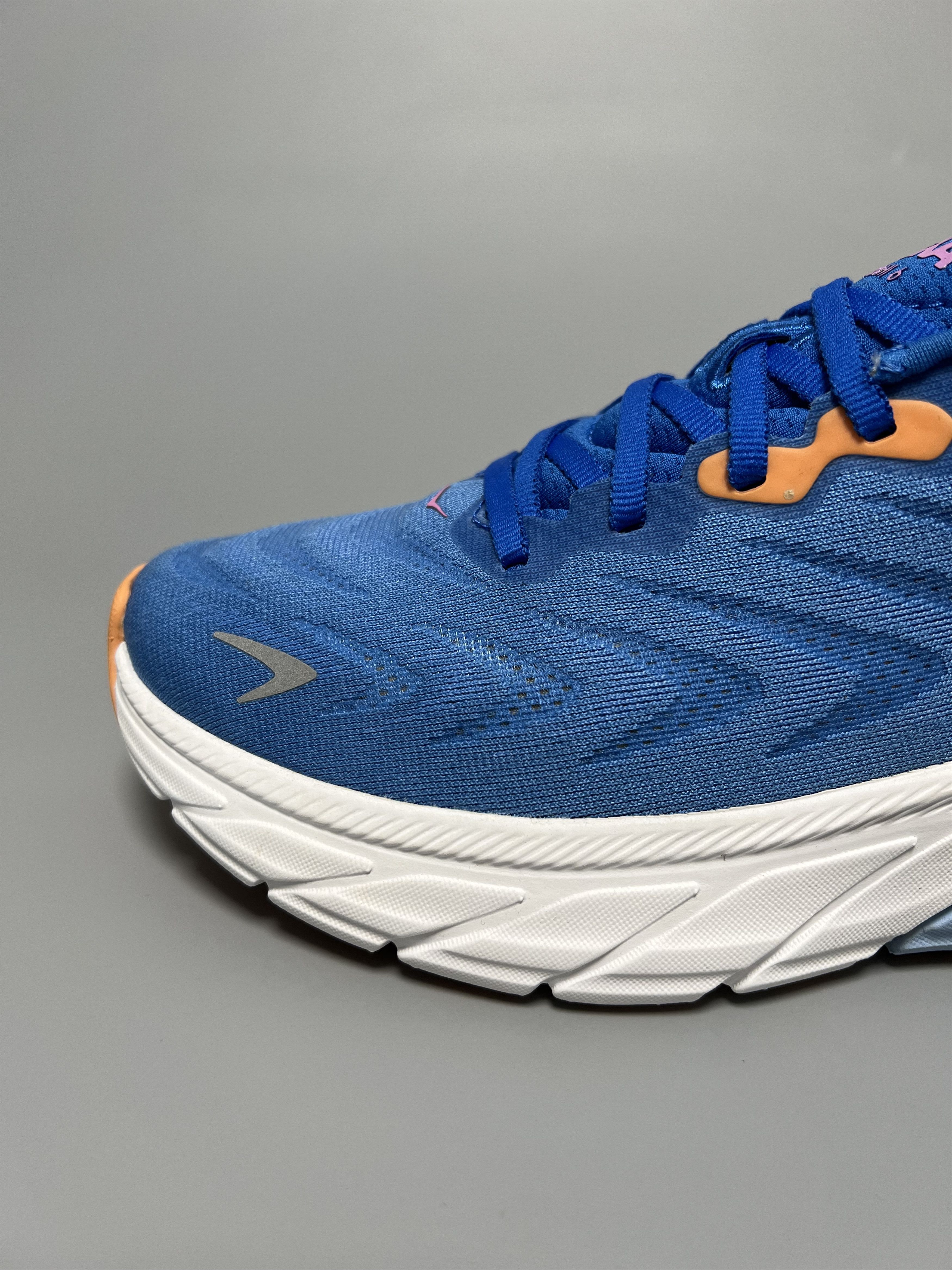 Hoka 7B Hoka One One Arahi 6 Running Shoes 1123195-AACS Size US 7 / IT 37 - 8 Thumbnail