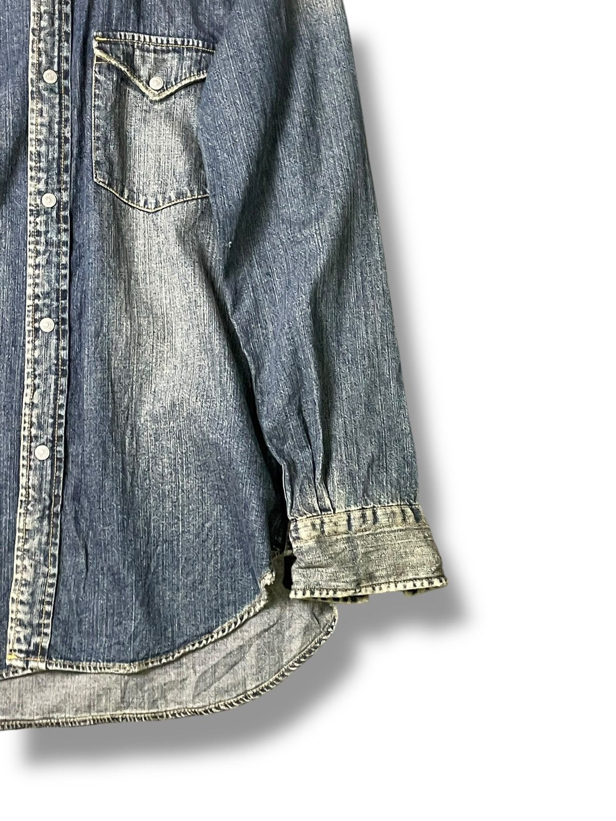 Japanese Brand × Uniqlo × Vintage Uniqlo Denim Long Sleeve Shirt (52) Size US L / EU 52-54 / 3 - 3 Thumbnail