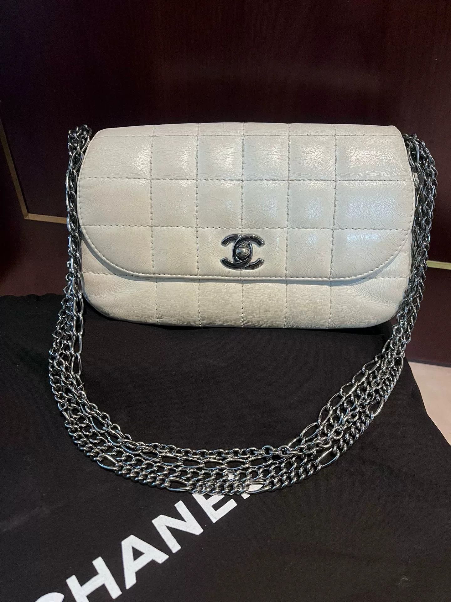 Chanel Pre-loved Bag Very good condition Size ONE SIZE - 1 Thumbnail