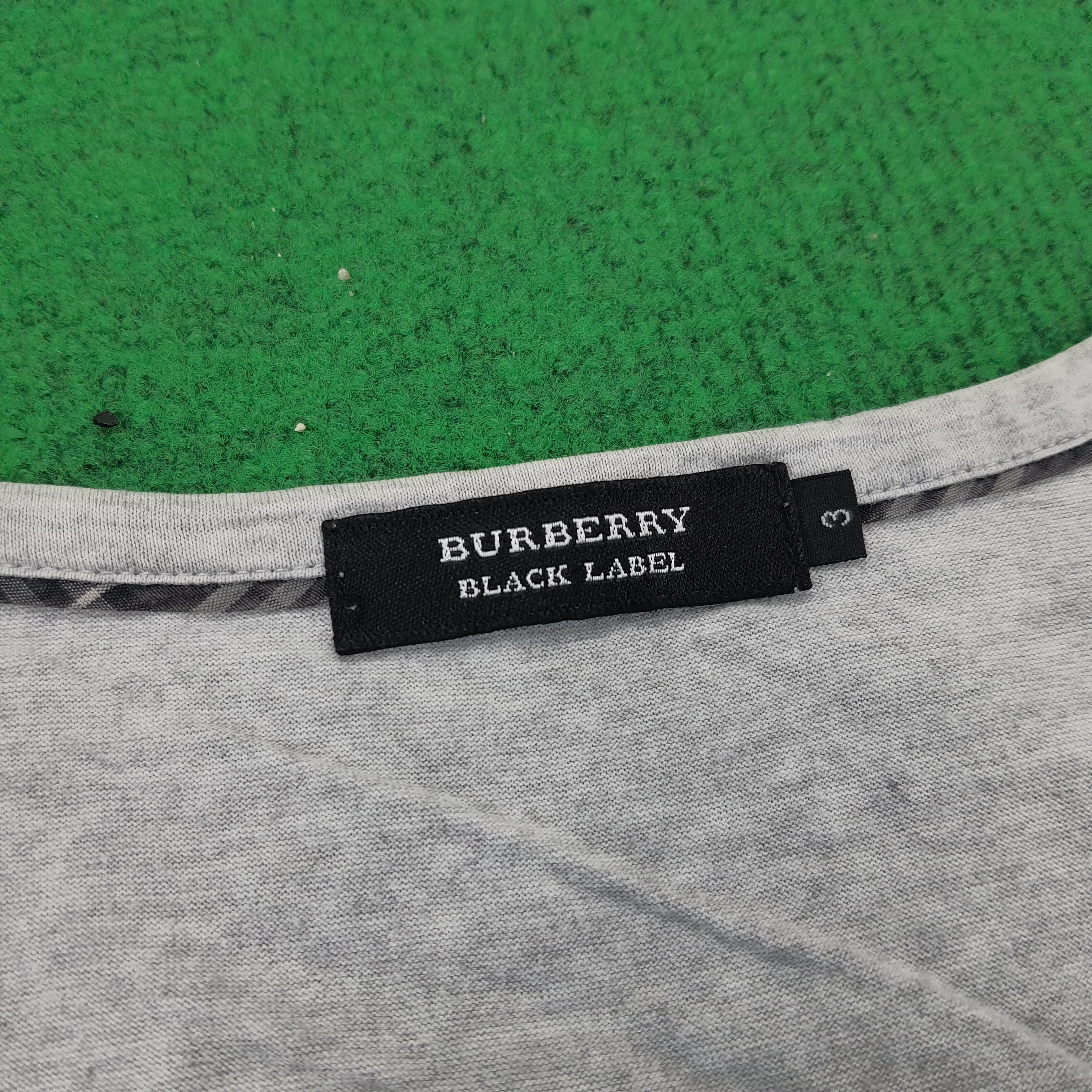 Burberry × Vintage Vintage Burberry Black Label V Neck T-shirt Size US M / EU 48-50 / 2 - 4 Thumbnail