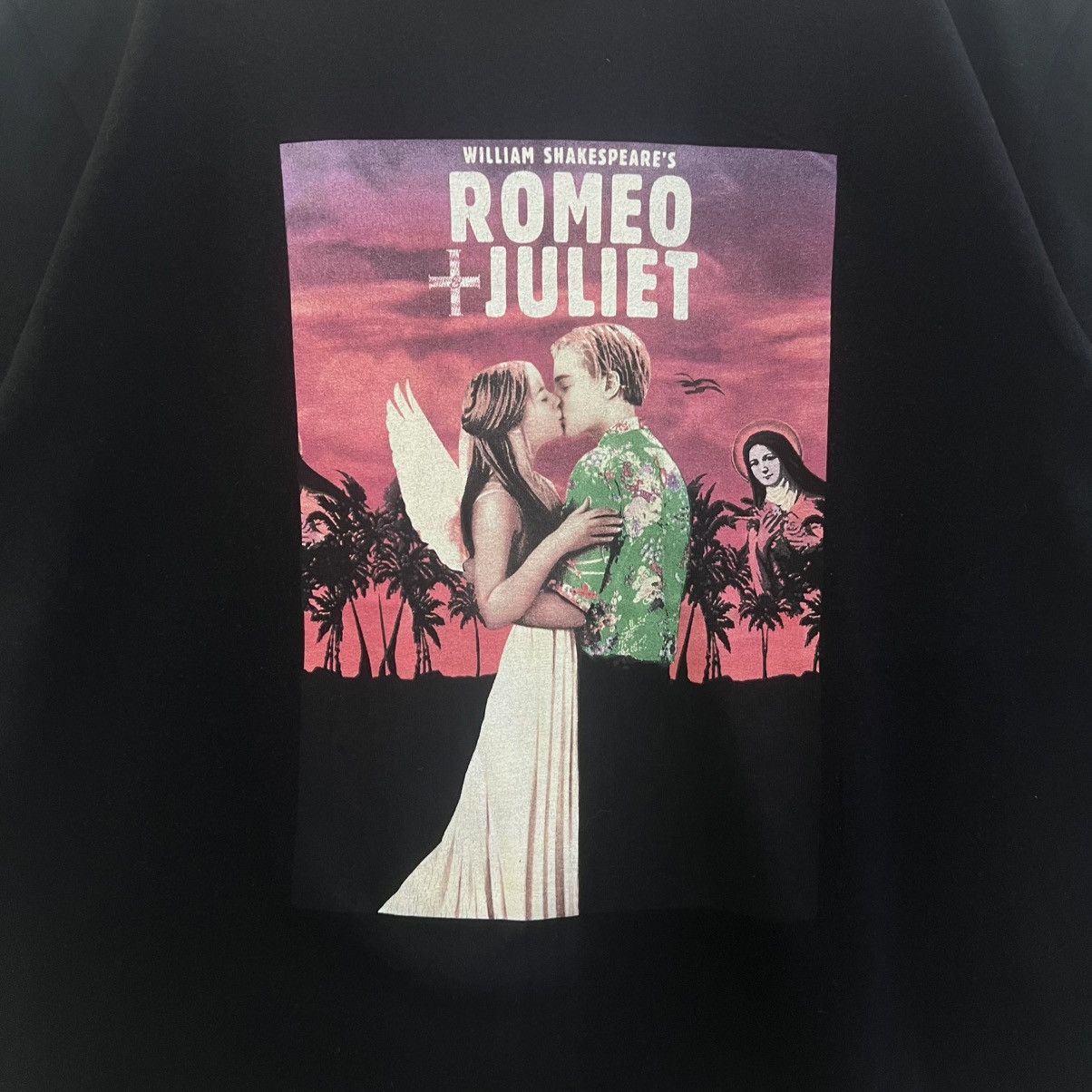H&M ROMEO + JULIET from WILLIAM SHAKESPEAR’S Movie Boxy H&M Tee Size US L / EU 52-54 / 3 - 2 Thumbnail